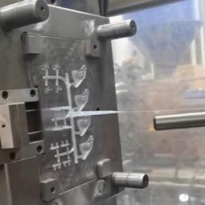 combine 2 transparent part into 1mold